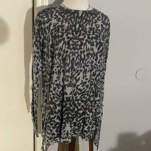 H&M Hi Lo Gray Black Animal Print Light Weight Oversized Tunic Sweater